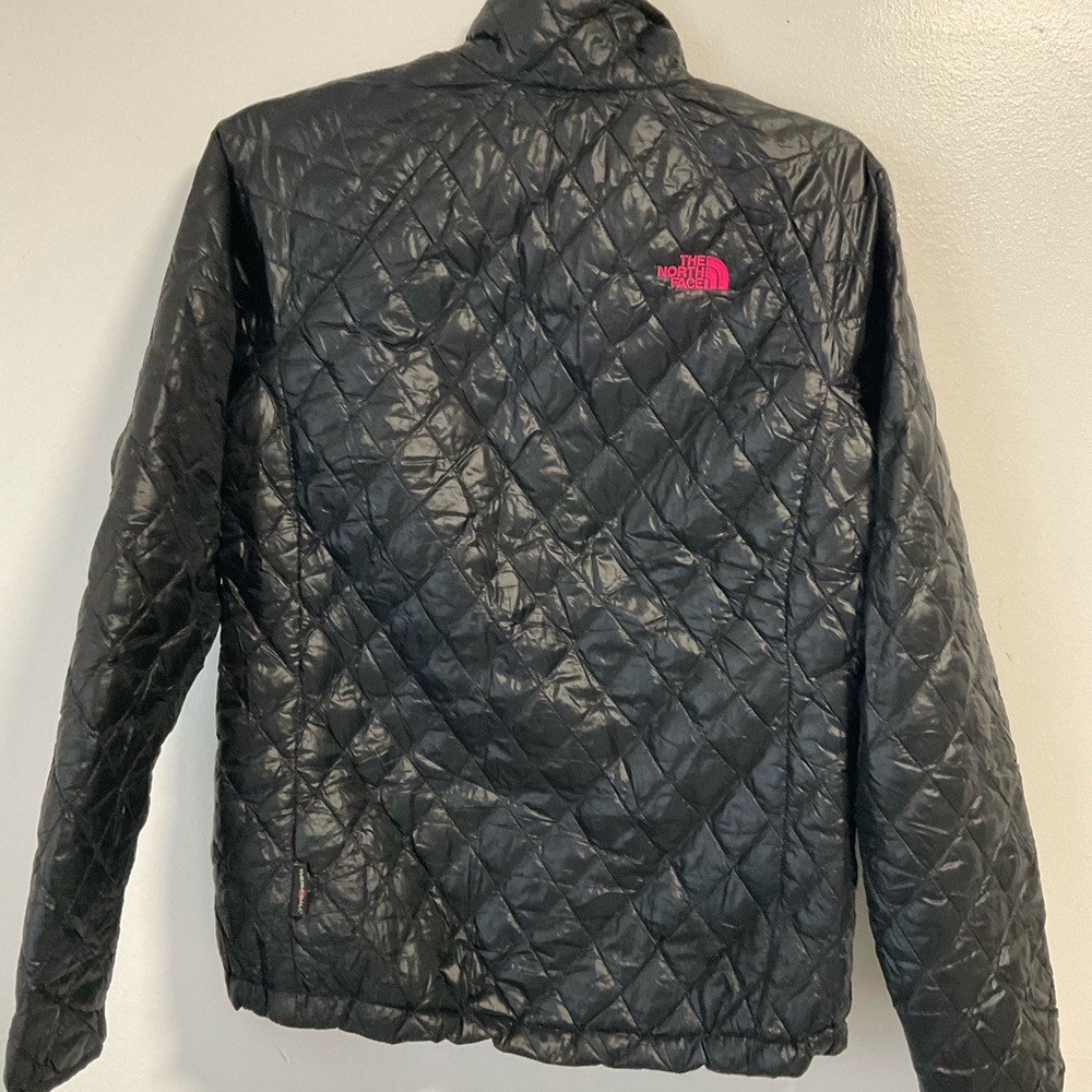 The North Face Women’s Quilted Insulated Jacket Black Pink Logo Size S - Picture 2 of 8